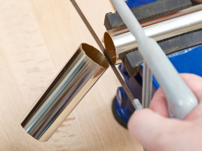 Peut-on installer soi-même un conduit inox ? Ce que dit la loi